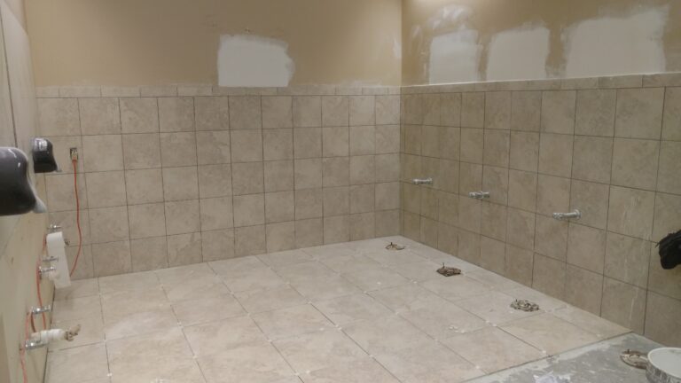 Home remodeling bathroom by Thaxton Constructions