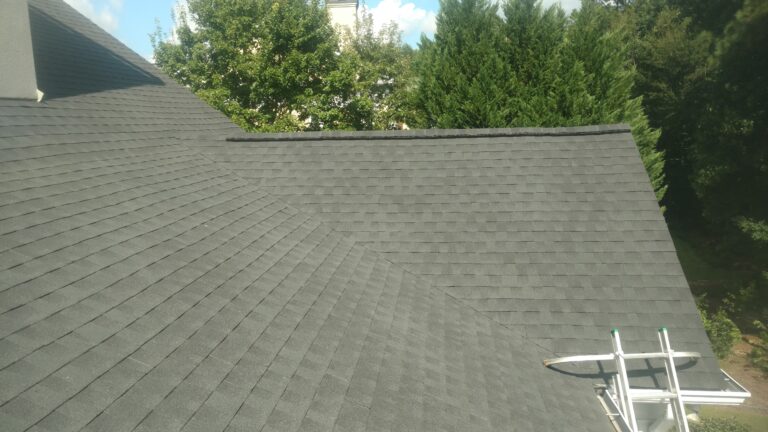 A newly installed Asphalt Shingles roof in Griffin Georgia by Thaxton Roofing