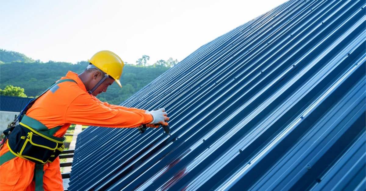 benefits of hiring roof repair specialists